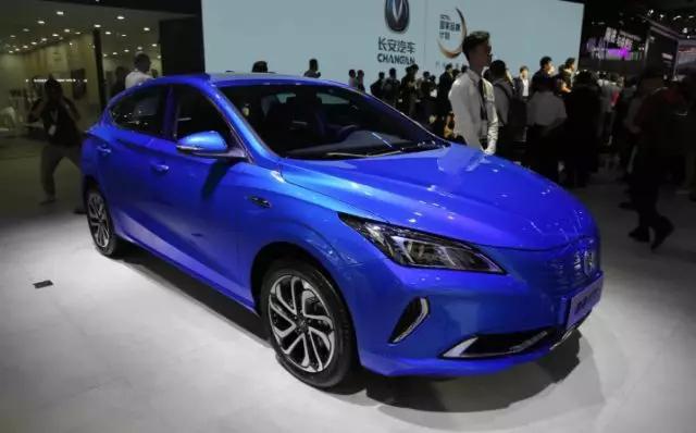 NEDC续航405km、两厢设计，长安逸动ET将于5月11日上市