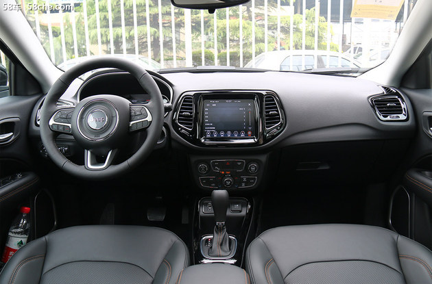 四缸/全系国六 Jeep指南者1.3T车型到店