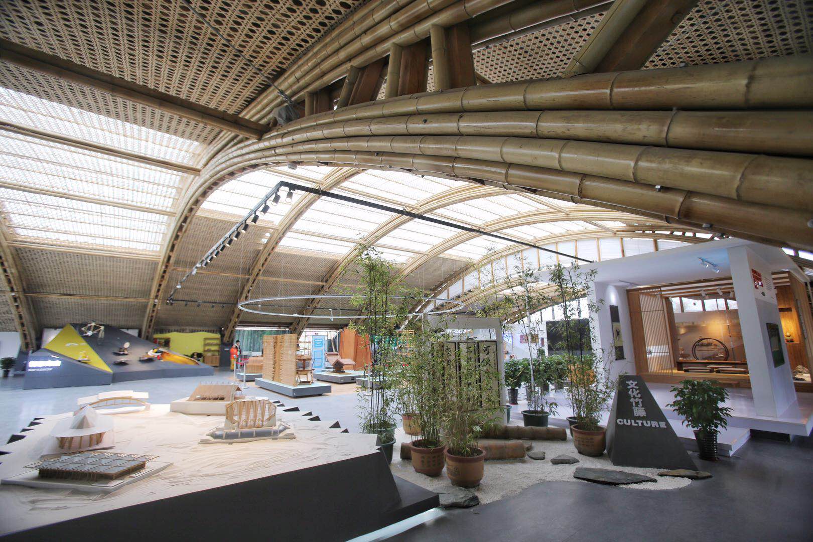 北京世园会丨国际竹藤馆用五千根竹子搭起的未来建筑