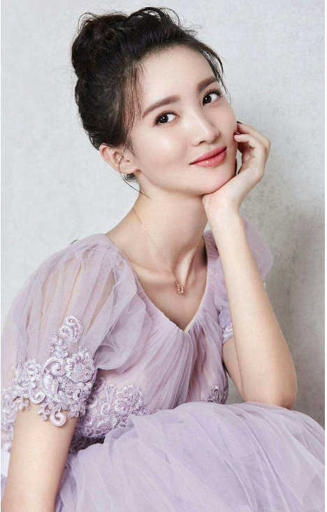 否认爱上金晨!扒扒跟李小璐婚姻状况成谜的贾乃亮为何绯闻那么多