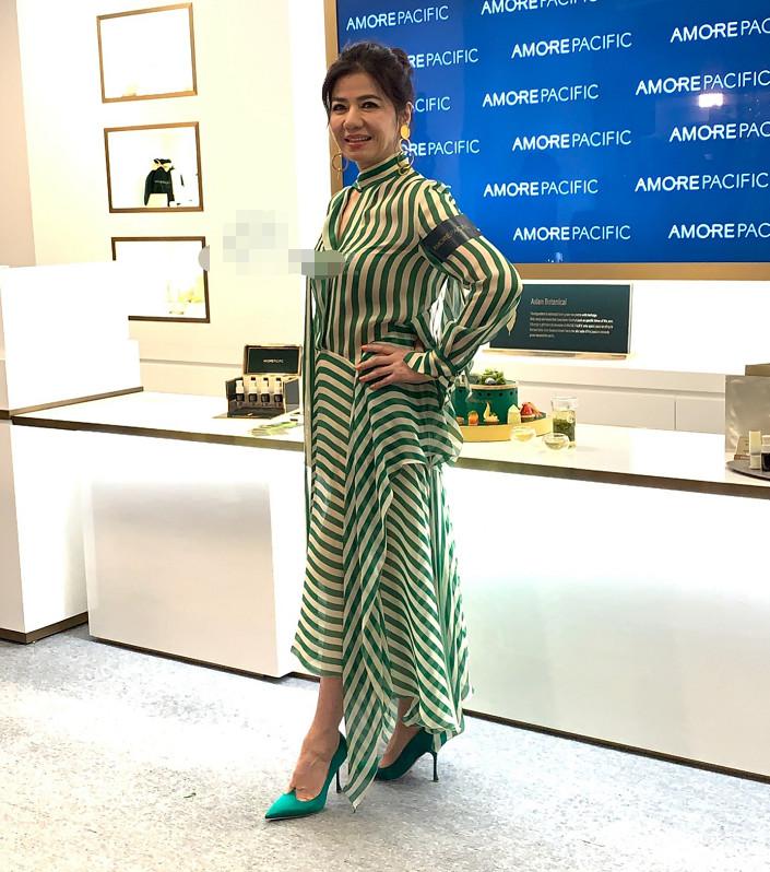 美人也会老59岁钟楚红面部浮肿满脸横肉发福后她不如林青霞