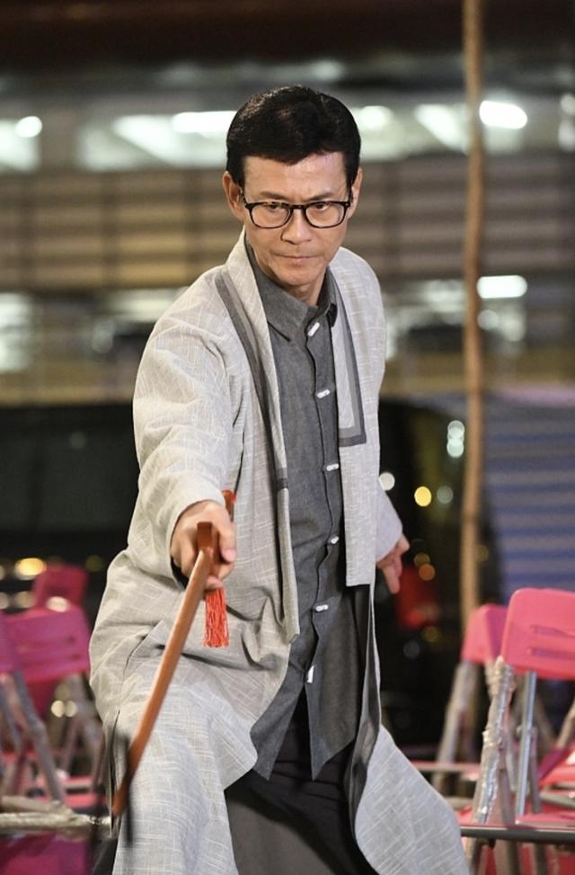 72岁郑少秋倒戈tvb新剧开播仍难逃丁蟹效应首播翌日股市跌