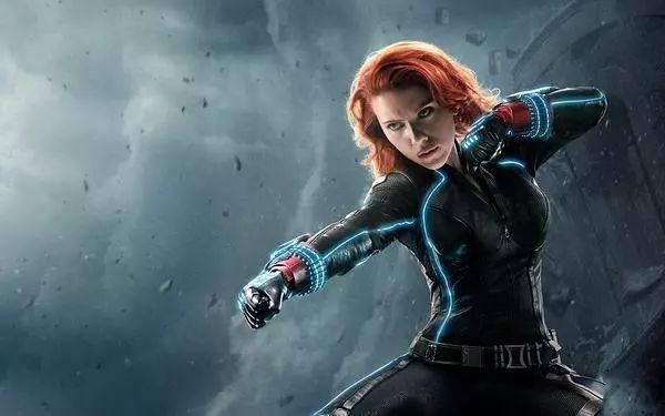 年龄成谜,身上有许多未解之谜,例如为什么她能举起雷神之锤?