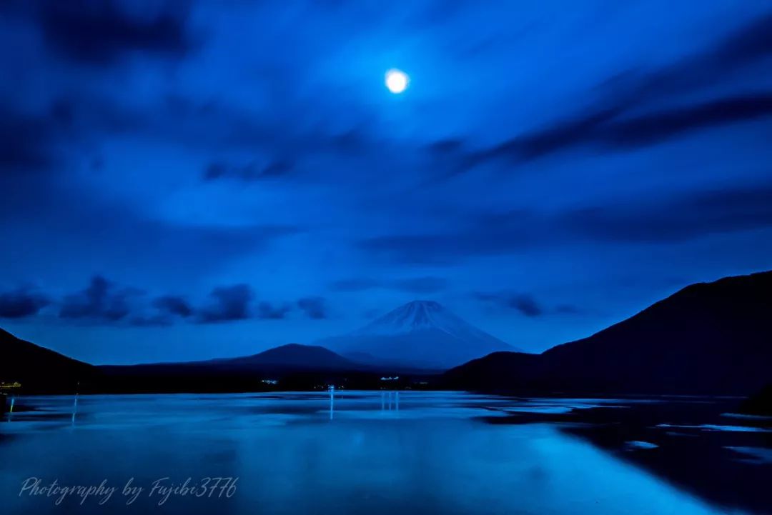 日本网友晒出“平成最后的满月”,今夜的月色,太美太惊艳了!|月色|满月|月亮_新浪新闻