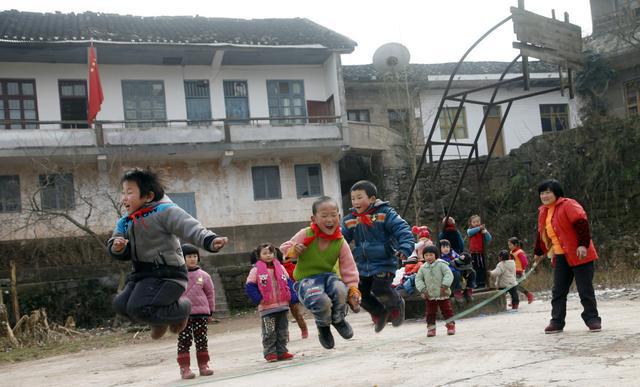 农村孩子是读高中还是读技校好?