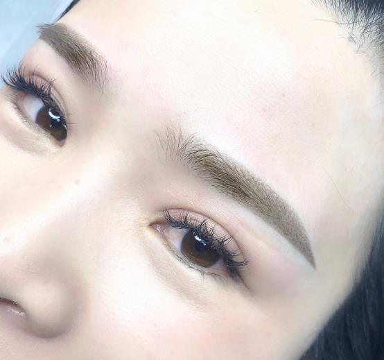 半永久纹绣丨有疤痕的眉毛该如何去做?做线条还是雾眉?