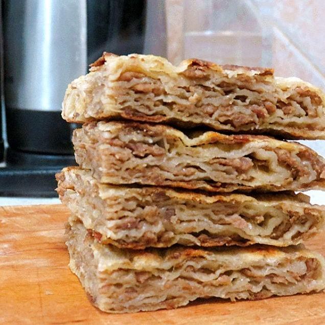 牛肉千层饼色泽金黄层次鲜明吃起来外酥里嫩香酥适口