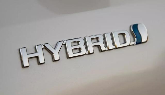 听说汉兰达要换代了，我特地借了台现款做个“云对比”