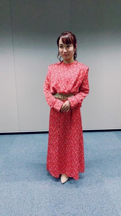 不得不说这样的伊藤美诚还真挺漂亮!侧脸像极了一位中国明星