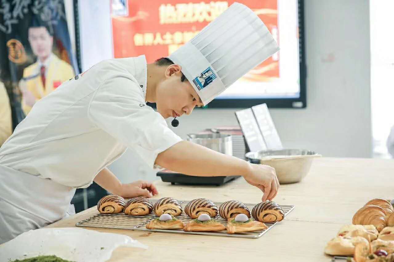 蔡叶昭:千锤百炼只为做出世界好面包