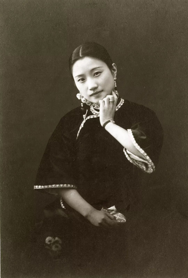 苏曼殊(1884-1918)《静女调筝图》