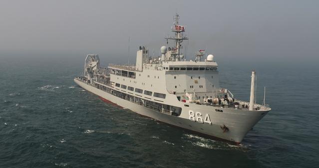 探访海洋岛号综合援潜救生船