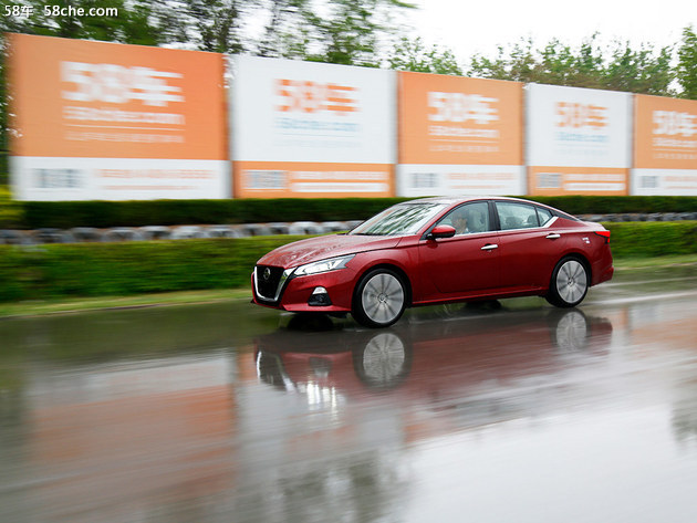 新老对比 买第七代天籁还是收个六代二手