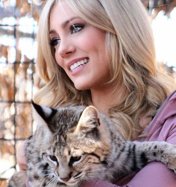 霍纳塞克爱女abby晒和父亲合照祝老爸生日快乐