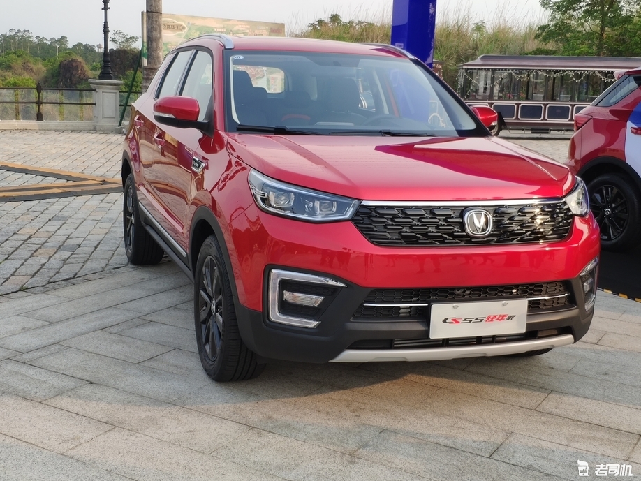 长安cs55新款落地价,长安越野车5一7万图片 这样的价格能打动您吗?长安cs55轻年版车型售10.79万