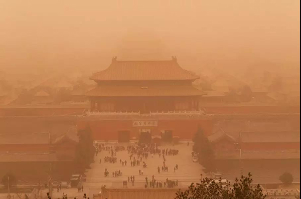 　沙尘暴下的北京