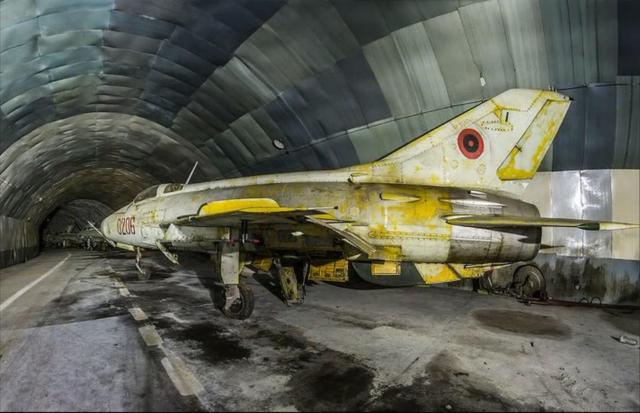 某国地下基地竟出现大量生锈中国战机揭开白眼狼的丑恶嘴脸