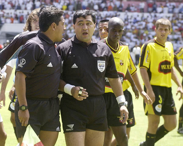 世界杯后，莫雷诺仍然误判不断 来源：厄瓜多尔《宇宙报》