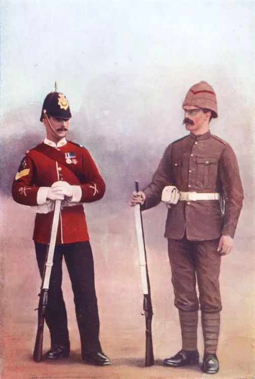 其原型是1900年,第二次布尔战争时期,英国军队驻南非的陆军制服.