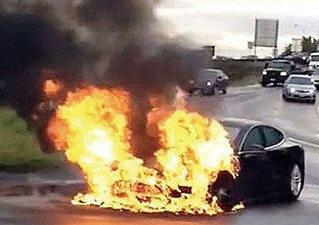 热点丨电动车“叕”烧了8辆，这把“火”怎么办？