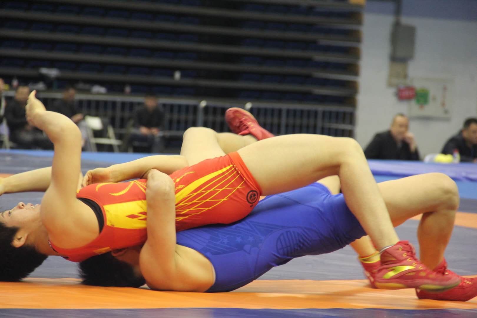 2019年工大集团杯全国u20国际式摔跤锦标赛在哈尔滨举