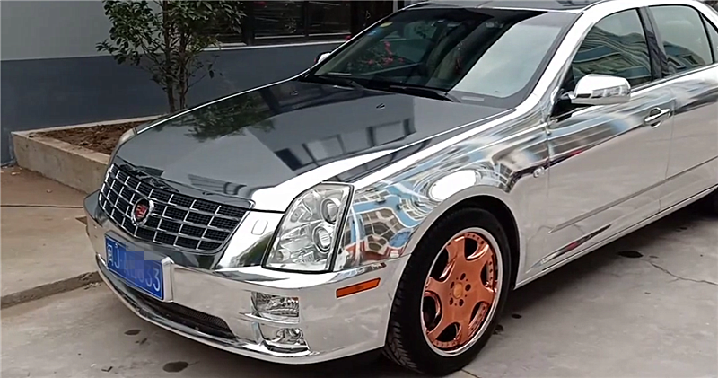 而当年的老款车型凯迪拉克sls 赛威,虽然车价不便宜,但改装潜力却没