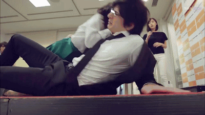 污版玛丽苏舔屏剧,让我羞耻地放下原则!