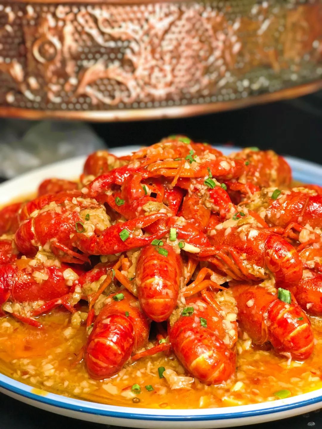 红色"警告":资格油焖小龙虾来九街了,6.8折等你来宠幸!