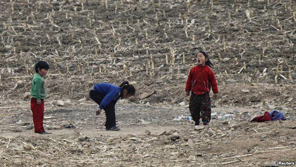 朝鲜儿童。