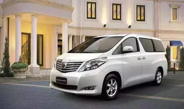 傻傻分不清埃尔法/威尔法/LM？三分钟让你认清这三辆豪华MPV