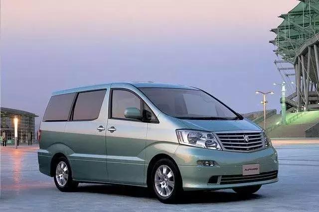 傻傻分不清埃尔法/威尔法/LM？三分钟让你认清这三辆豪华MPV