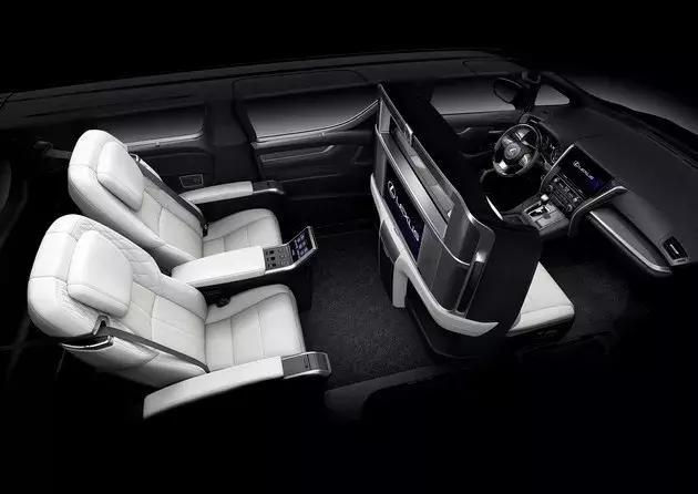 傻傻分不清埃尔法/威尔法/LM？三分钟让你认清这三辆豪华MPV