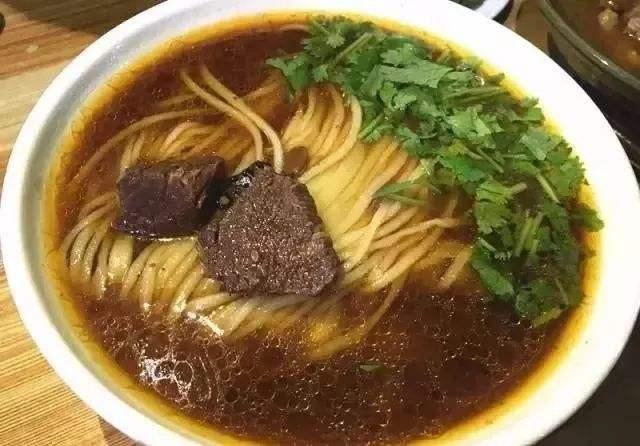 邯郸人饮食的不同选择 南沿村拉面pk兰州拉面