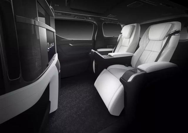 傻傻分不清埃尔法/威尔法/LM？三分钟让你认清这三辆豪华MPV