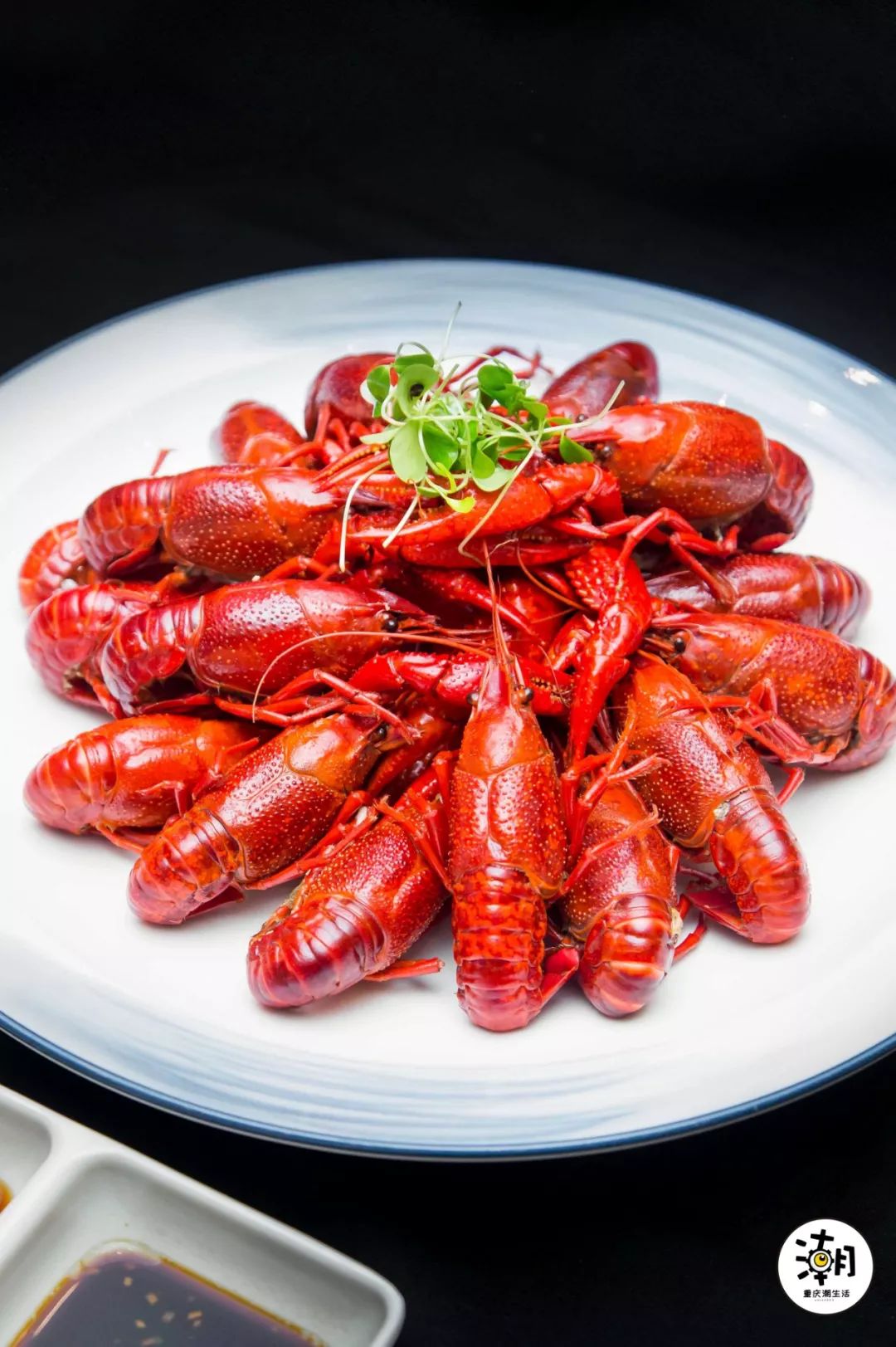 红色"警告":资格油焖小龙虾来九街了,6.8折等你来宠幸!