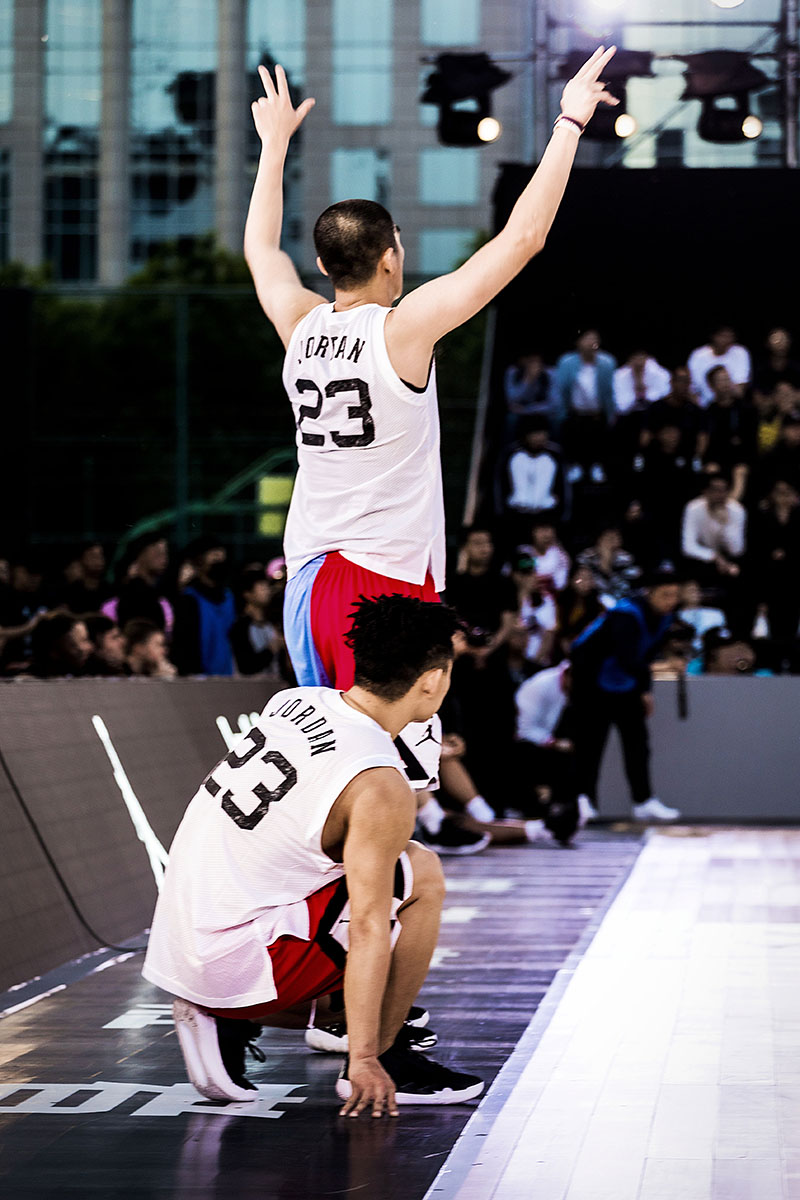 ▼ 吴悠接受赛后采访就好比全明星比赛要有扣篮大赛才算圆满,激烈的