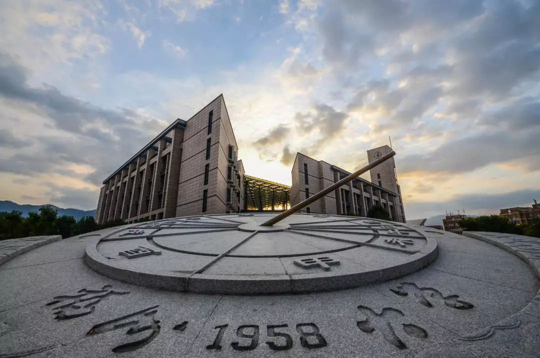 梦想绽放时·福州大学工艺美术学院 | 尚坤塬·2019中国国际大学生