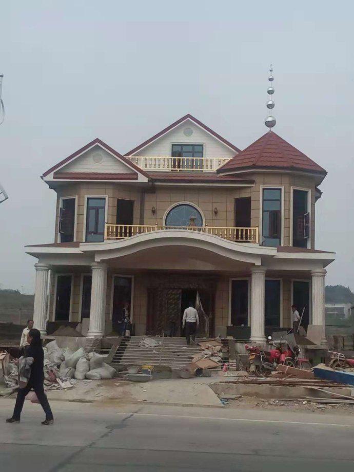 看到农村轻钢别墅实景案例很多人咨询想要来一套