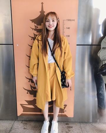 凯希量身高:目测170 墙上真实数字露馅|凯希|徐凯希|身高_新浪新闻