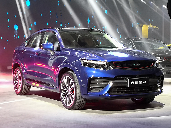 吉利最快轿跑suv星越开卖!13.58万起售,跑一公里才花1毛钱