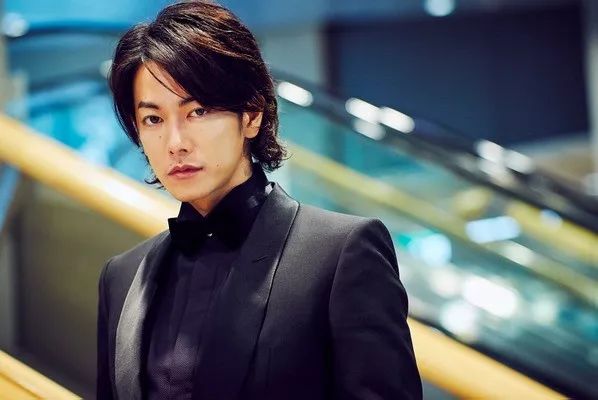 日媒评选世界级遗产美男,46岁的木村拓哉第一.