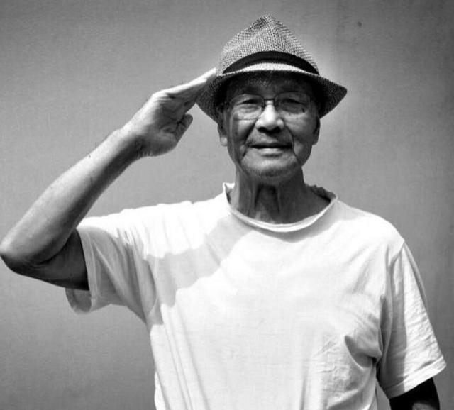 91岁抗战老兵病榻上@沈阳人 一群热心人纷纷赶来…|黄耀武|抗战老兵