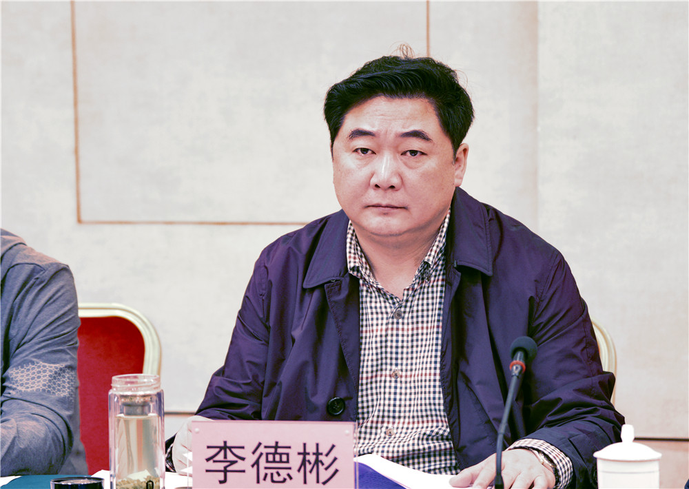 德彬致欢迎辞,南溪区决咨委主任冯兵讲话,翠屏区政协课题组马祥均发言