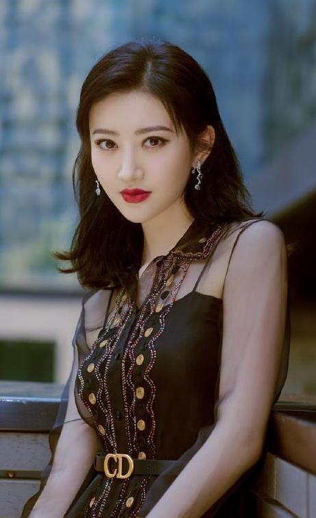 何洁ps前后身材差异大遭吐槽,女明星p图究竟有多狠?