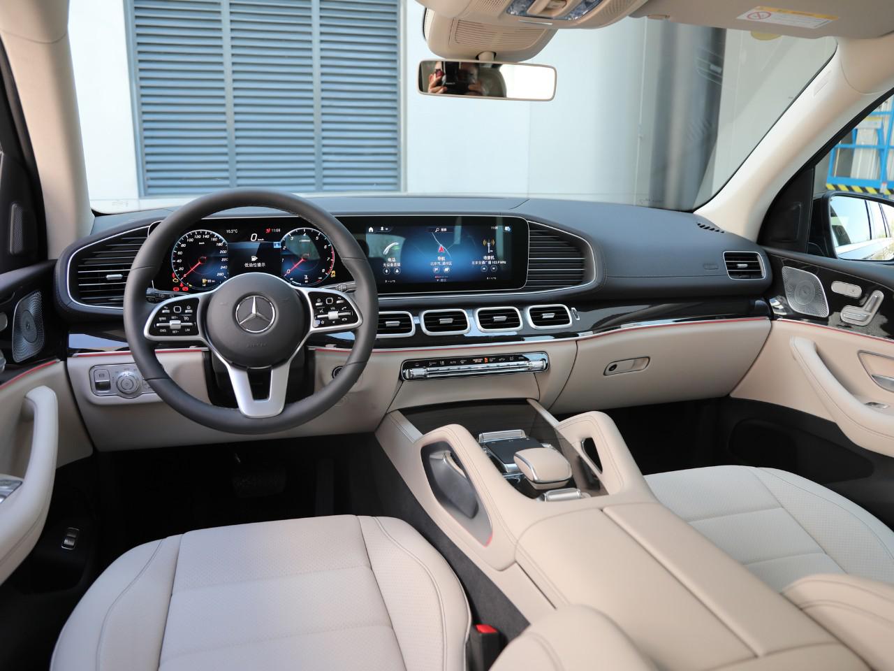 全新一代奔驰gle对比宝马x5一个内饰豪华一个格栅更大