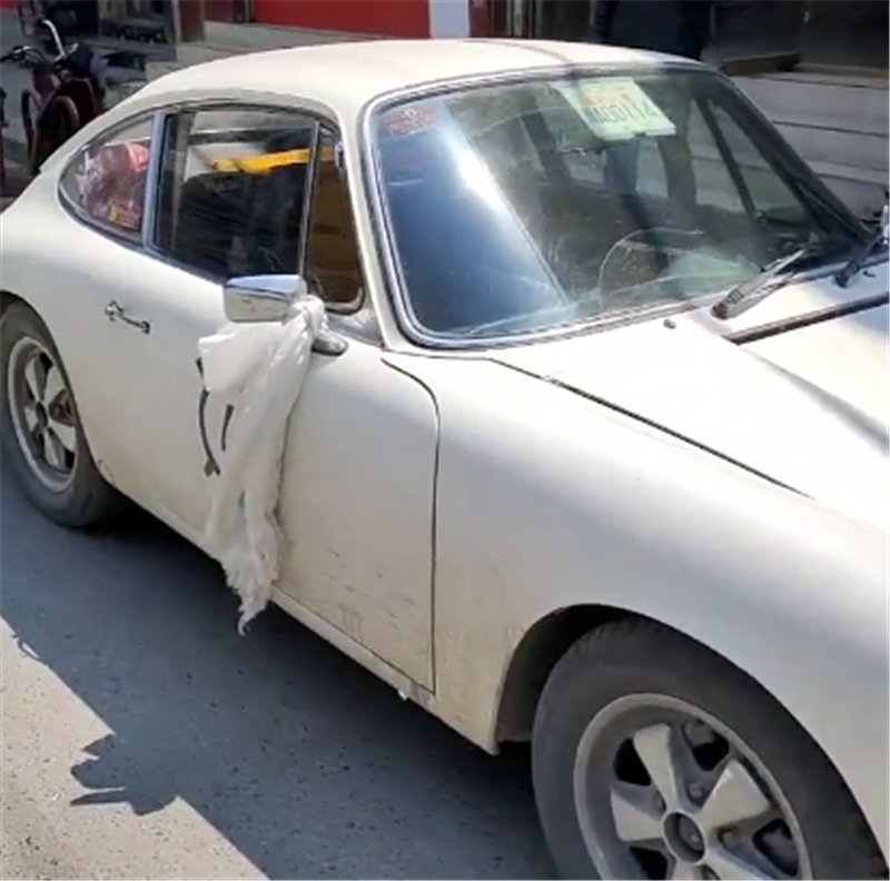 54年车龄的保时捷911现西藏,车子未报废还挂临牌,有钱难买