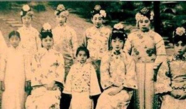 清朝妃子的长相都很丑6张照片告诉你,她们的容貌不输明星|妃子|珍妃