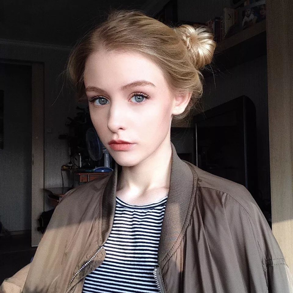 靠颜值爆红ins,圈粉16w 的俄罗斯小仙女,果然720度美名不虚传!