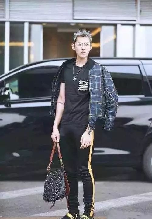 男人衣柜里都应该必备的10条裤子