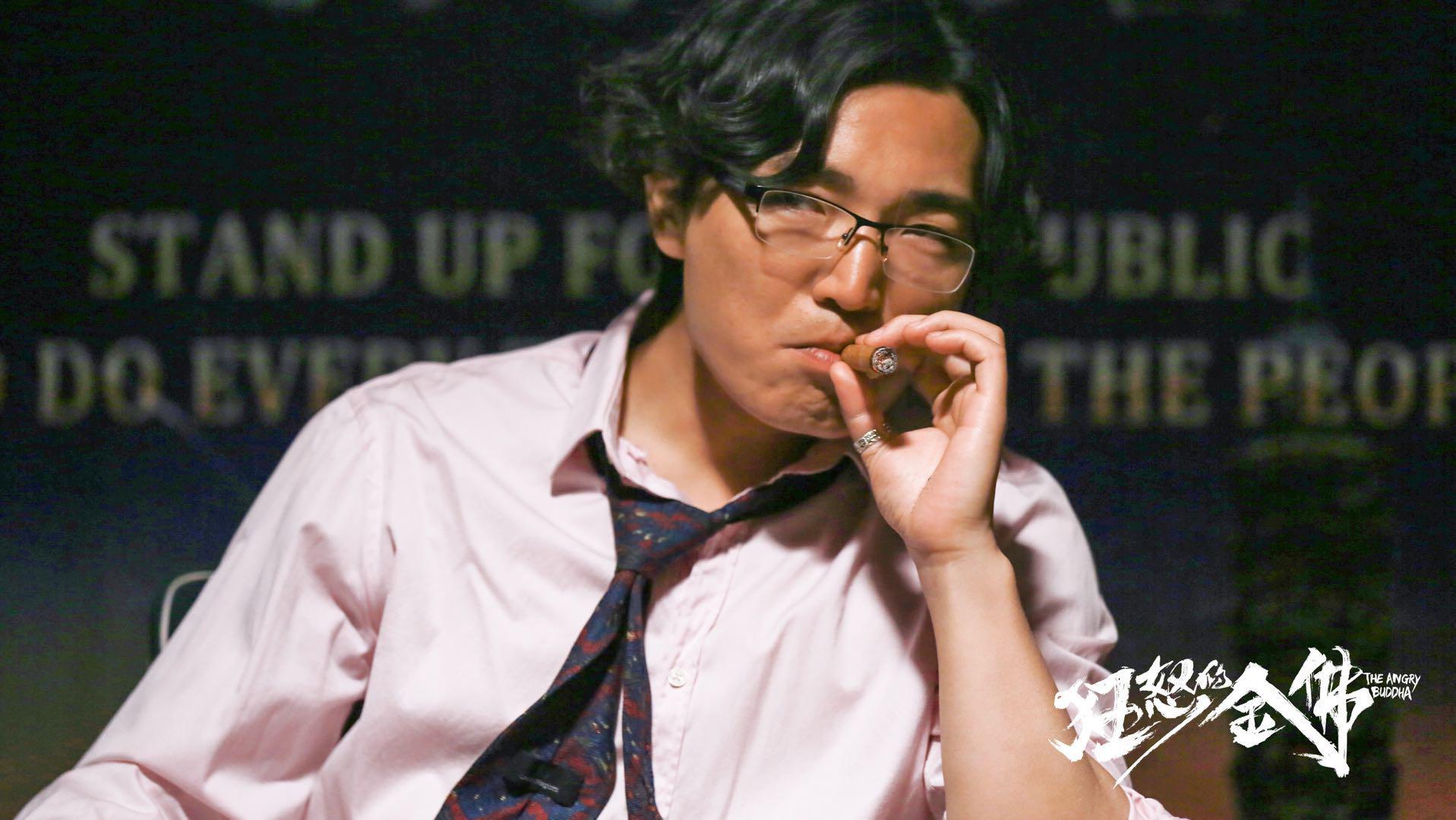 《狂怒的金佛》: 烧脑停不下来,特殊的叙事方法令人大开眼界